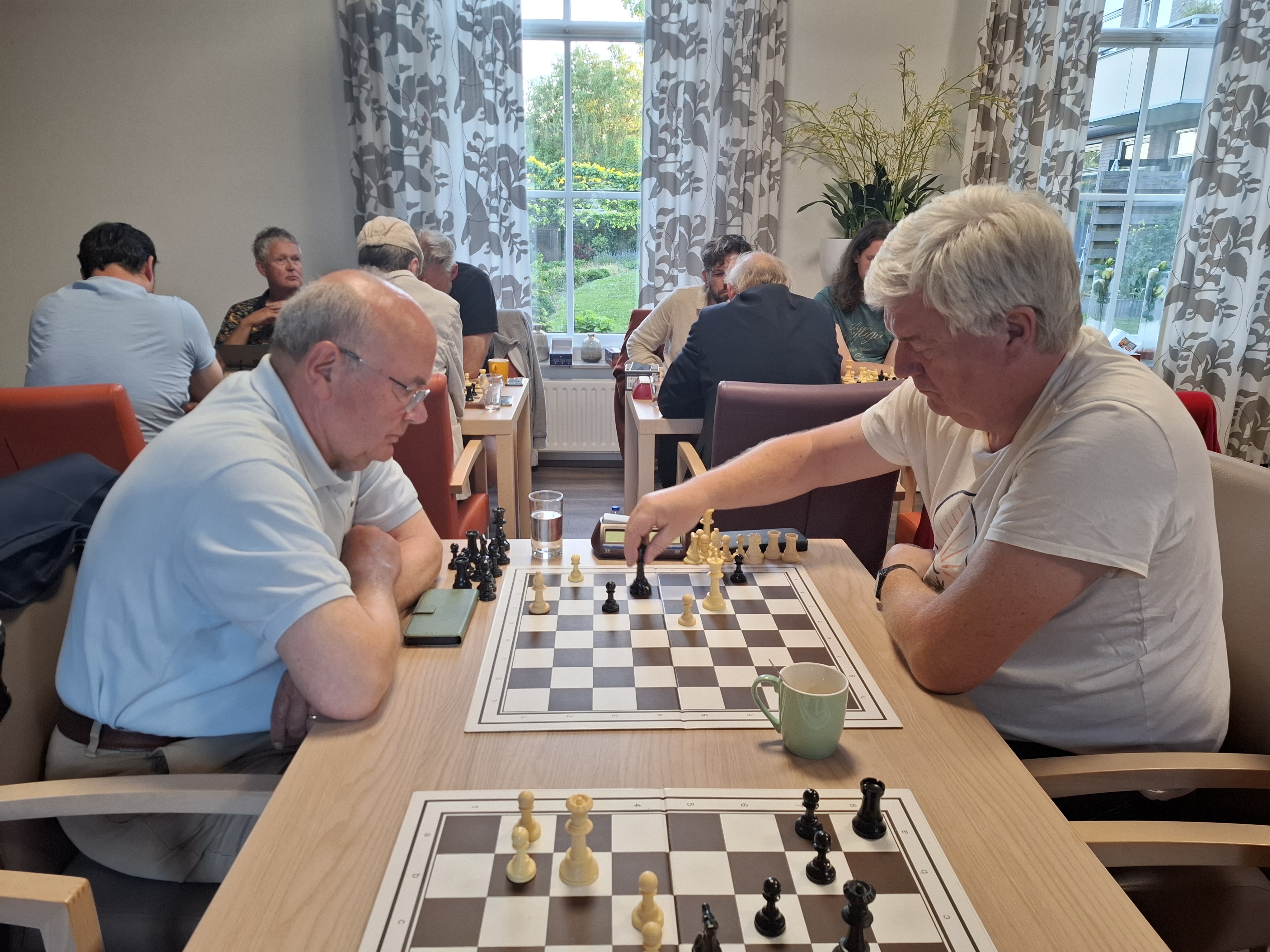 Frans N Vs Paul