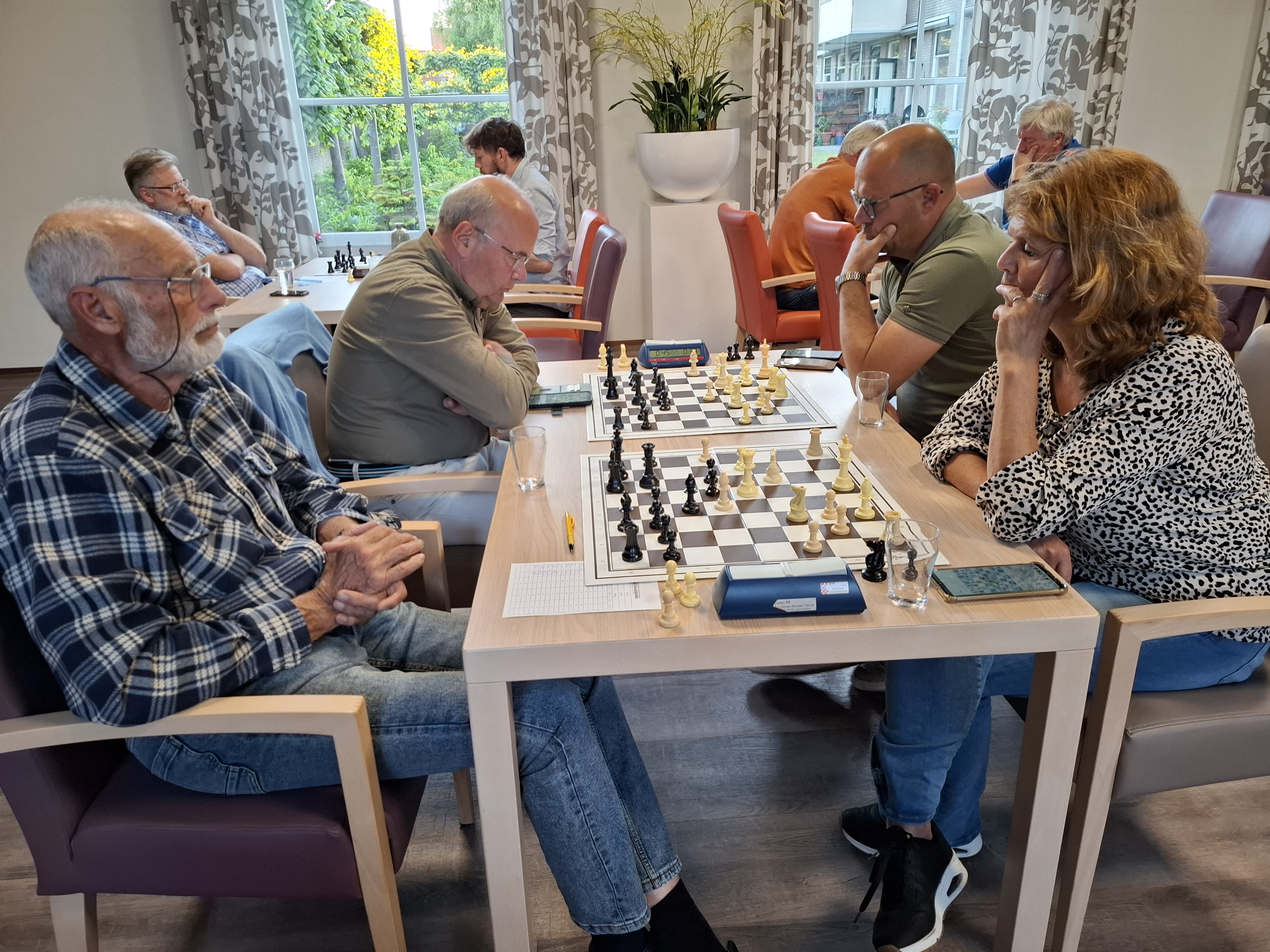 Frans J Vs Marianne