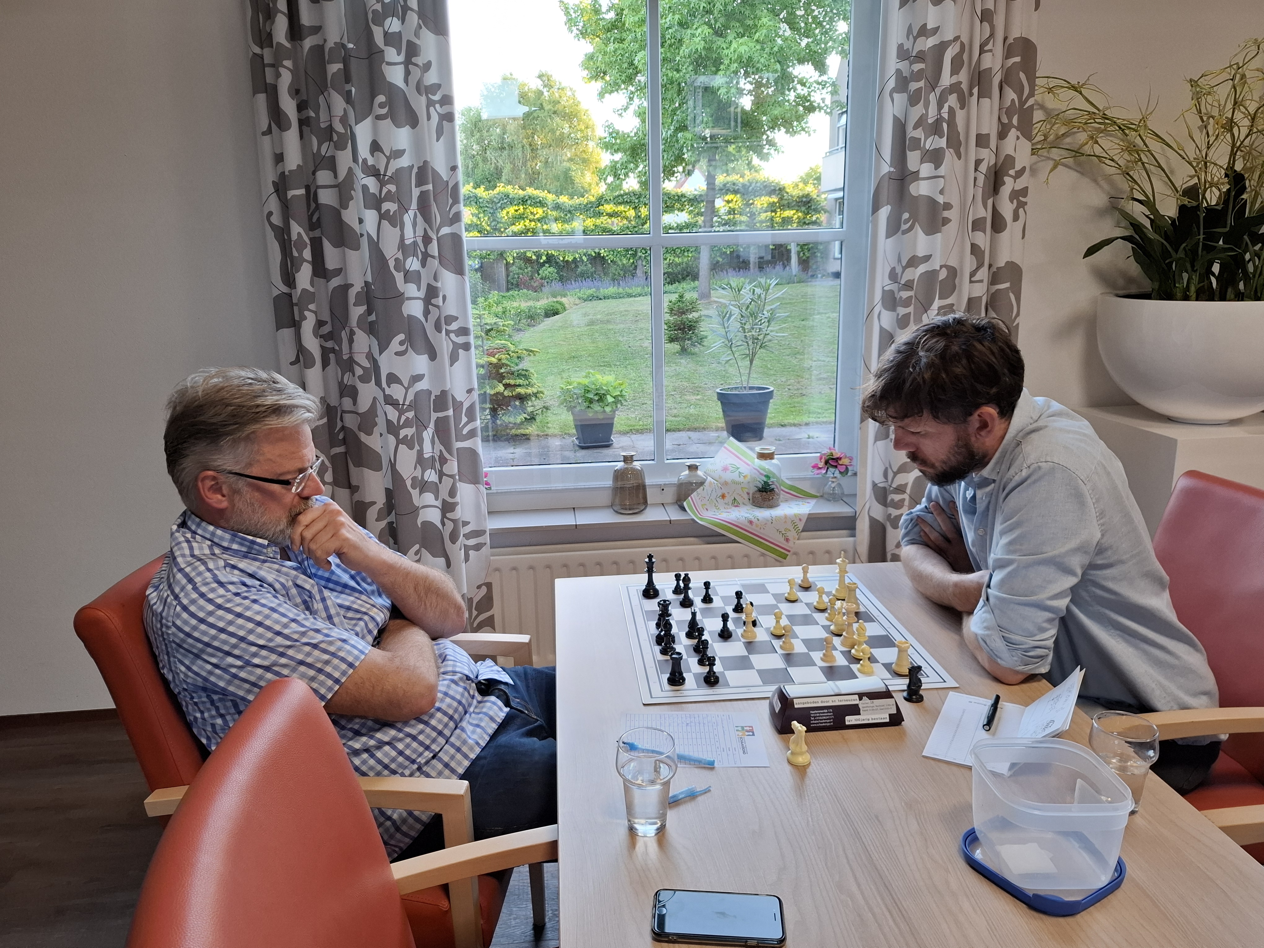 Sjaak Vs Ernst